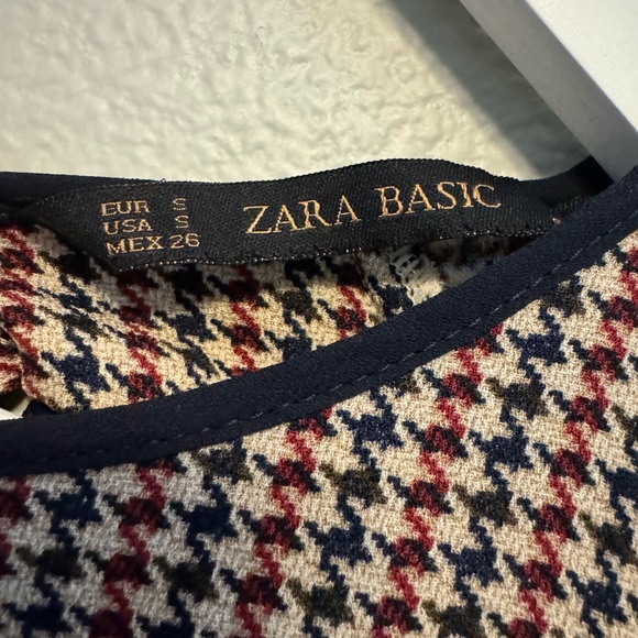 EUC Zara loose peplum top in multicolor houndstooth print. Size small. - Picture 5 of 5